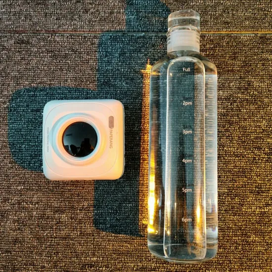 Los deportes plásticos se escapan a prueba con la marca de tiempo para la botella de agua de los regalos de las muchachas